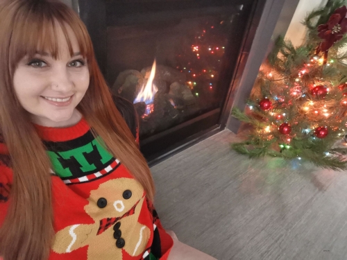 Fiery Redhead with Crossbows: Explicit and Bold Photoshoot