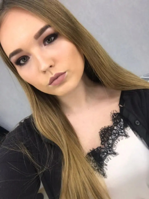 Hot Russian Girlfriend: Explicit Sex Tape Leaked Online