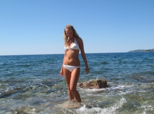 Private Erotic Beach Fun with Lover: Explicit Intimacy by the Sea