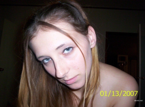 Hardcore Young Mom Fucked - Explicit MILF Sex Photo