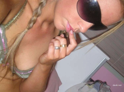 Blonde's Explicit Home Erotica: Seductive and Sensual Photoshoot