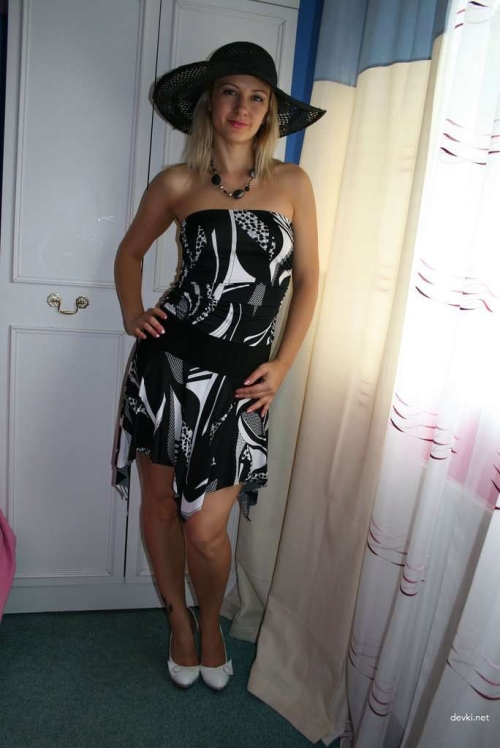 Sultry Seductress Flaunting Her Assets: Erotic Beauty Display (18+)