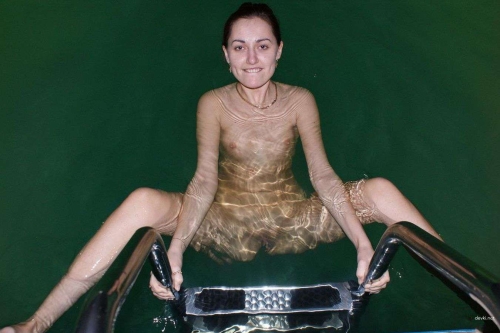 Hot Babes Having Fun in the Sauna: Steamy Girls' Night Out
