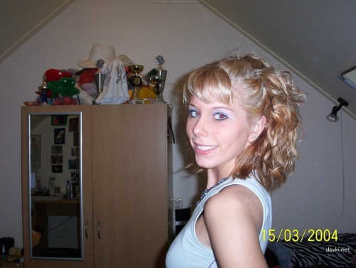 Explicit Personal Photos of Small-Chested Girl - XXX Content for Adults Only