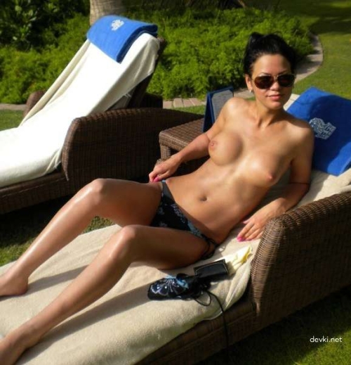 Private Erotic Photos of Sexy Girls: Explicit Sex Scenes