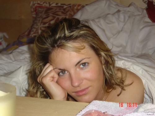 Sexy Chick Gives Blowjob - Explicit Amateur Porn