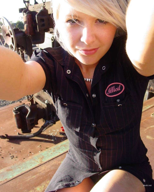 Private Photos of Cute Blonde: Explicit and Bold Collection