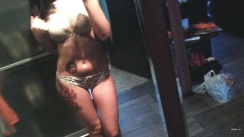 Seductive Babe with a Hot Ass in Erotic Pose