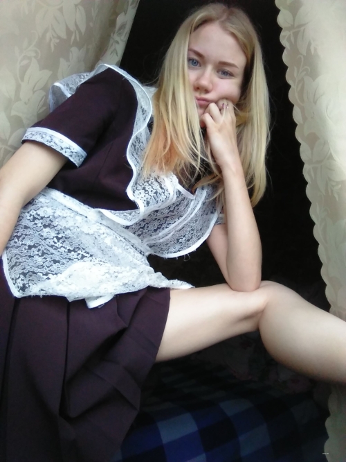 Sexy Student in Hot Outfits: Seductive College Fashion