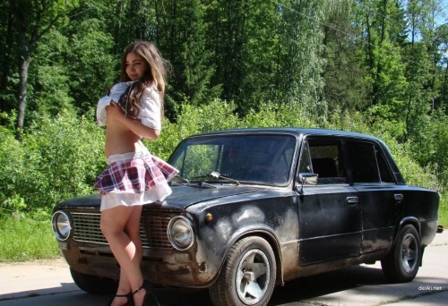Sexy Nude Selfies: Young Woman's Passion for Explicit Photography