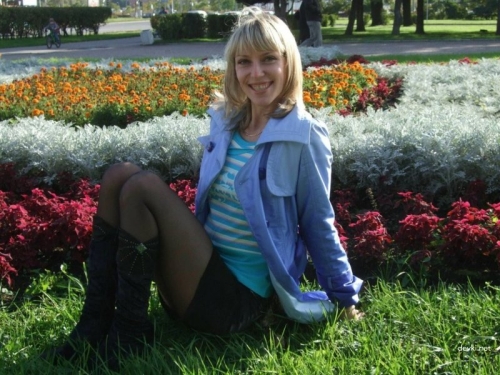Man Posts Explicit Photo of His Wife - Hotwife Exposed!