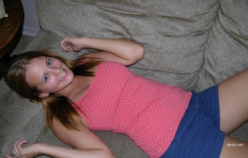 Young Babe with Cute Ass: Explicit Teen Girl Showing Off Booty