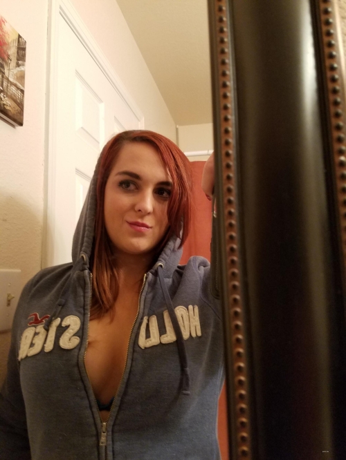 Busty Babe Takes Explicit Selfies: Hot and Naughty Photos