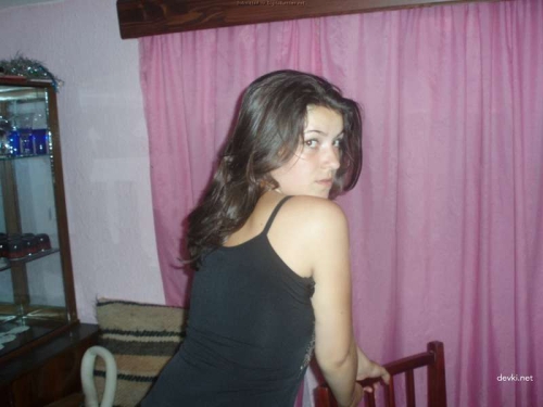 Hot Naked Girls: Explicit Nude Photos of Cute Women