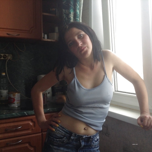 Sexy Ksyusha Poses Naked at Home - Explicit Amateur Photoshoot