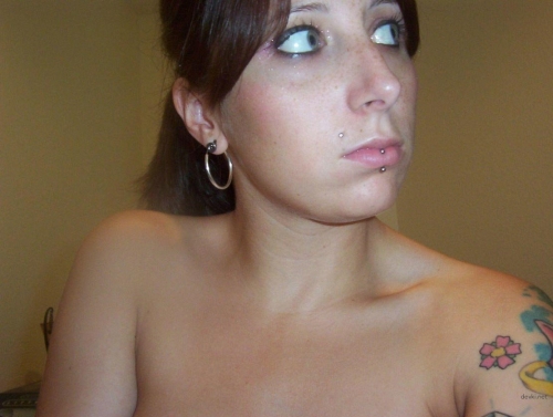 Teen girl gives blowjob to guy: Hardcore oral sex action
