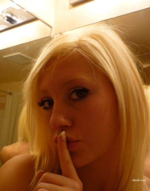 Sexy Topless Blonde Beauty Exposed in Provocative Photo Shoot