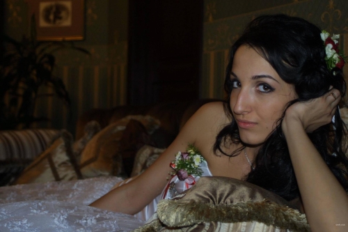 Explicit Private Photo of Young Armenian Wife - Hot and Naughty