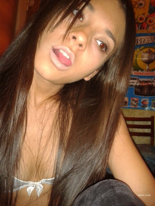 Sexy Girl Shows Off Her Holes - Explicit Teen Pussy Close-Up