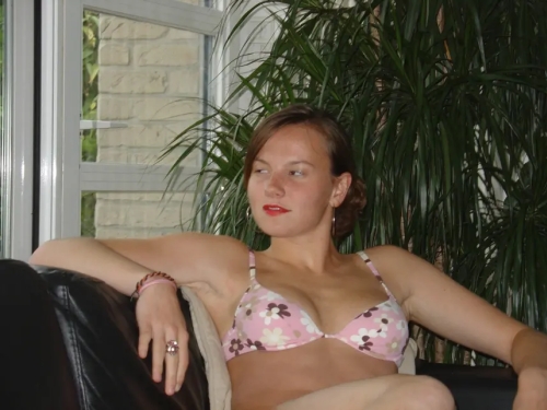 Bold Teen Girl Boldly Displays Nude Body - Explicit Photo