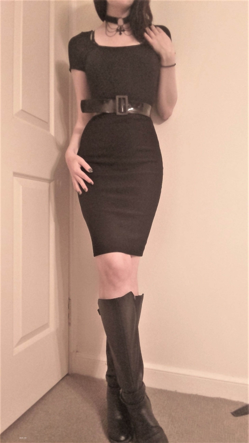 Hot Brunette's Explicit Homemade Sex Photos - XXX Naughty Pics