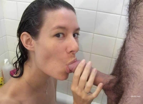Teen babe deepthroats boyfriend's cock in the bathroom