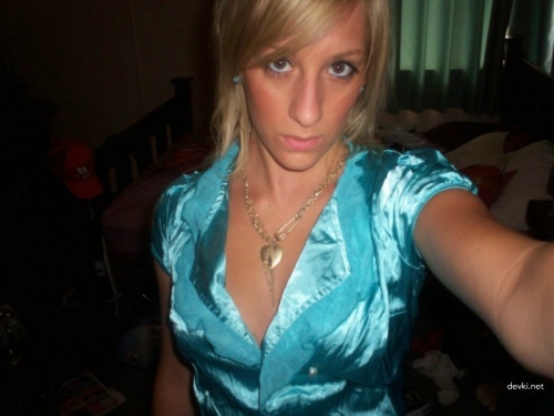 Private Photo of Girl with Pussy Piercing: Explicit Teen Pussy Piercing Pic
