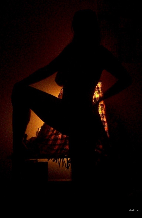 Naked Girl Takes Explicit Selfies: Uncensored Nude Photoshoot