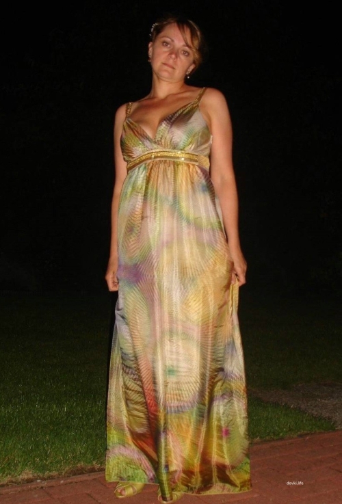 Mature Lady's Explicit Night Strip Tease - Seductive Adult Entertainment