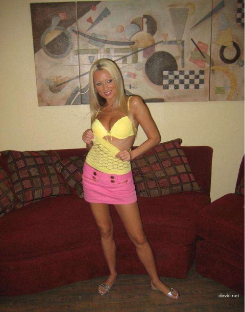 Blonde Slut Gets Cumshot in Mouth After Oily Fuck