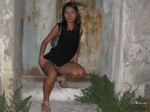 Hot Babe Ready to Give It Here and Now - Explicit Adult Content