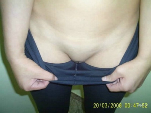 Hot Babe Exposes Her Wet Pussy