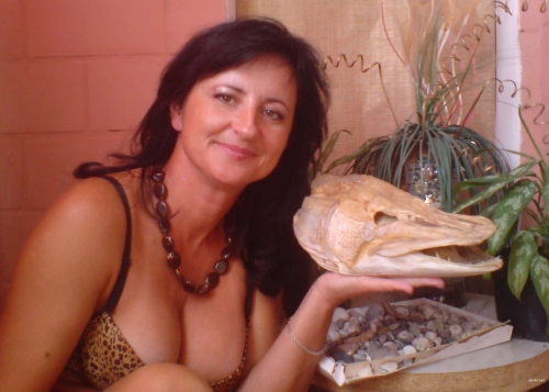 Mature Woman's Private Erotic Photoshoot: Explicit and Sensual Content