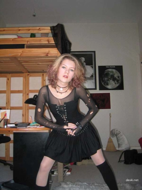 Hot Blonde Poses Nude - Explicit Sexual Photoshoot