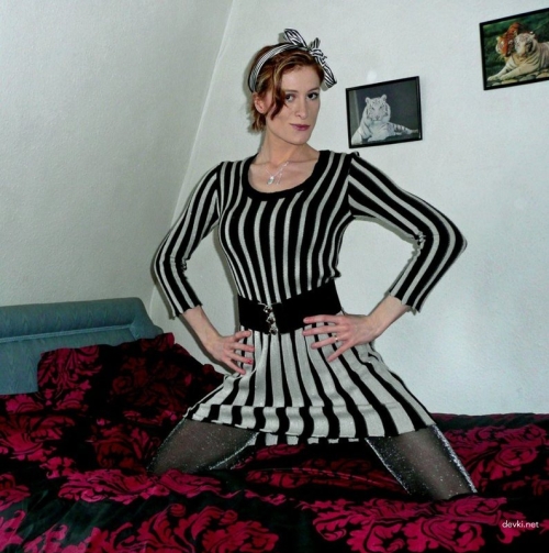 Redhead Mature Slut Posing - Explicit MILF Porn Photo