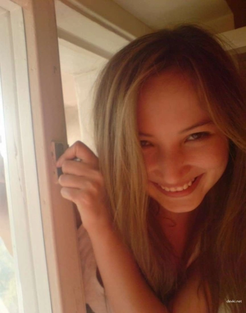 Amateur XXX Pics: Hot Homemade Photos of Naughty Couples