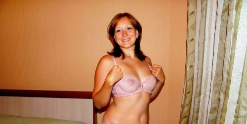 Hot MILF over 40 loves to fuck hard