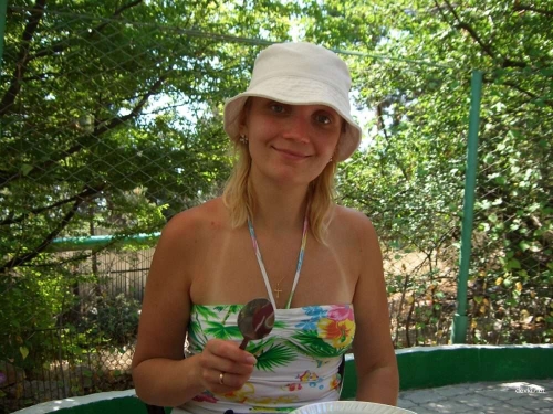 Hot Wife Vacation Erotica: Explicit Photo of Sexy Russian Wife
