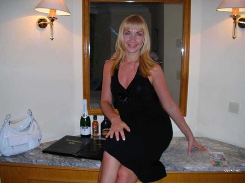 Hot Woman with Sex Toys: Explicit Solo Play