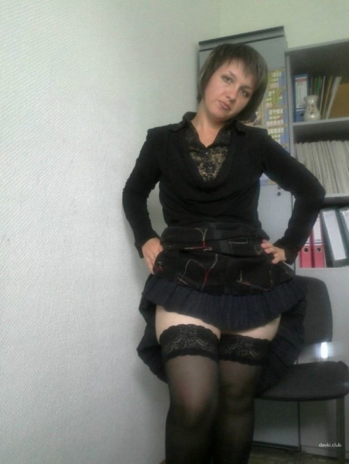 Office Slut Naked: Explicit XXX Photoshoot