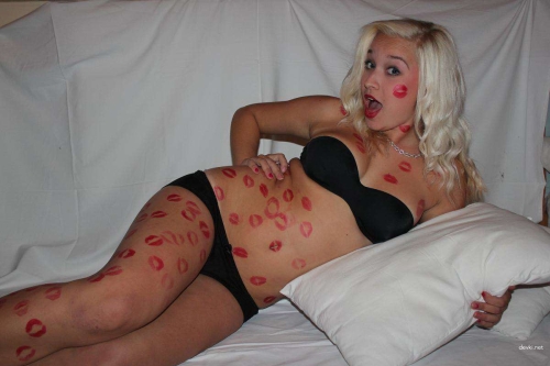 Sensual Lesbian Erotica: Sweet Girl-on-Girl Kissing Exposed