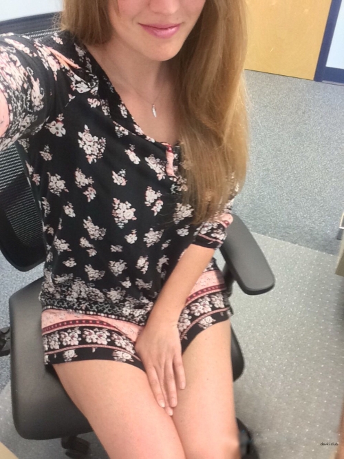 Naked Girl at Work: Explicit Office Flashing Without Panties