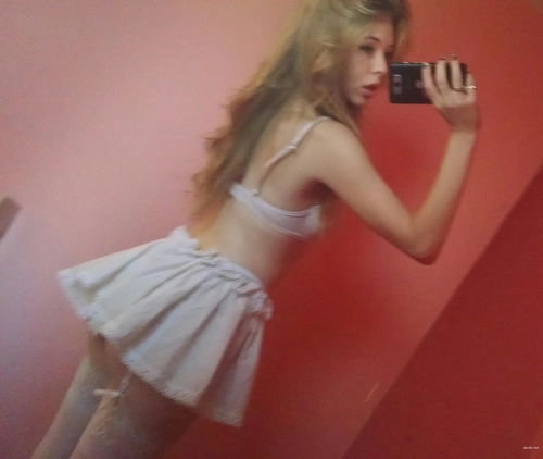 Hot Girl Masturbates Wide Open Legs, Self-Fucking Solo Porn