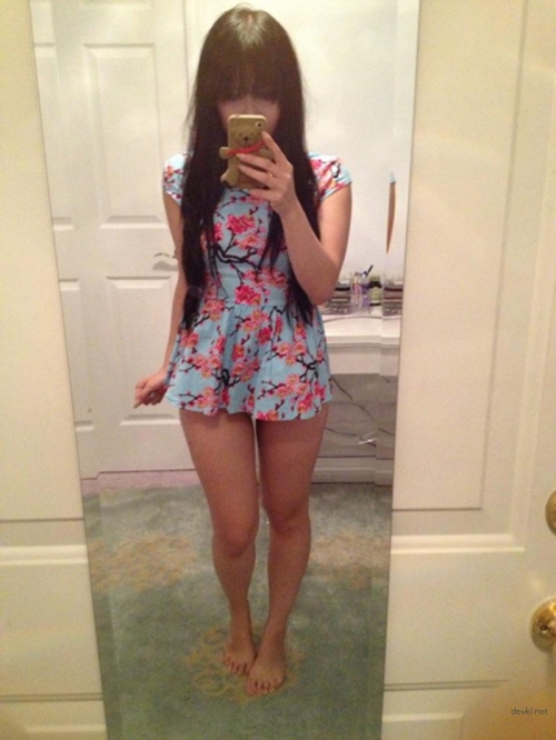 Private Photo of Young Girl - Explicit Teenage Girl Pic