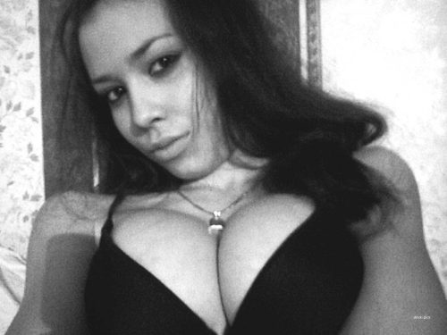 Sexy Girl Loves Being Watched: Hot Russian Babe Enjoys Attention