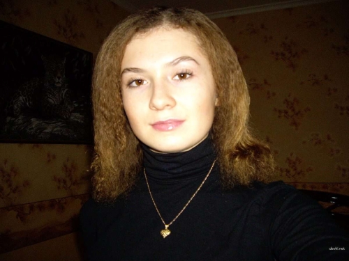 Hot Student Shows Off Her Pussy - Explicit College Girl Selfies