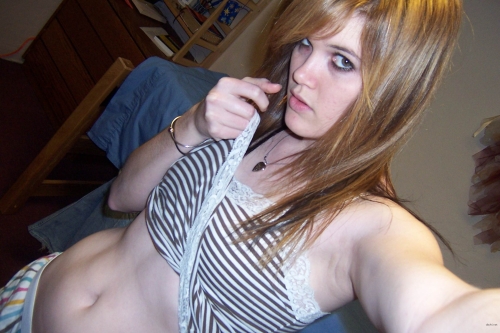 Hairy Pussy Girl: Explicit Close-Up Photo of Bushy Cunt