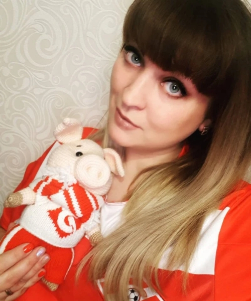 Sexy Spartak Moscow FC Female Fans: Hot and Passionate Supporters!