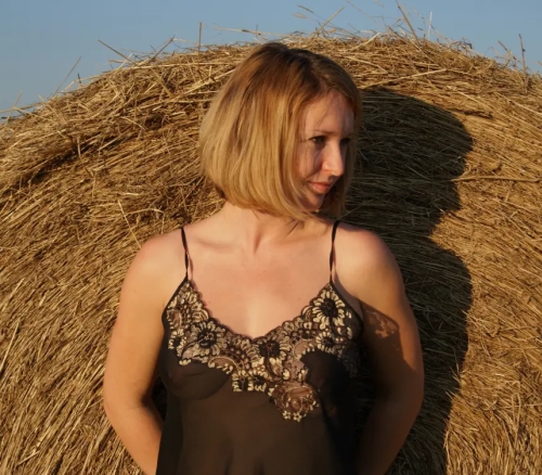Free porn photo with mistress: limitless joy and pleasure