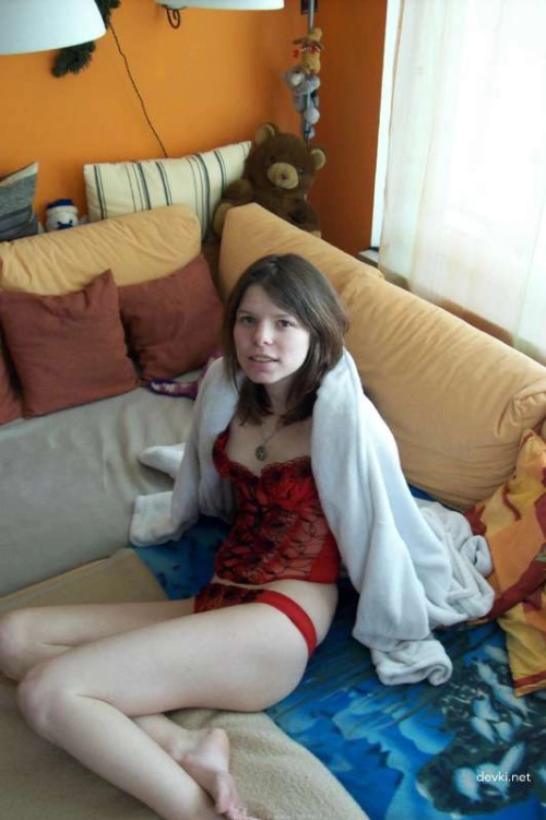 Private Slut's Explicit Photo - Naughty Amateur Teasing and Pleasing